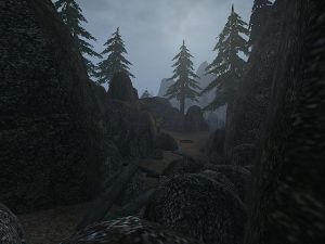 640px-Pfad nach Gron.jpg