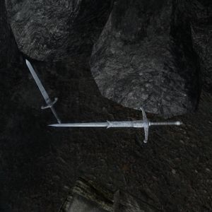 600px-NE-mod-Nehrim Expanded-items-Silberschwert und Silberfeder.jpg