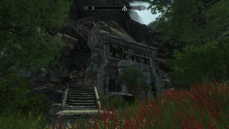 Datei:Eingang Verlassene Ruine.jpg